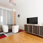 Apartamento Guesthost - Domodossola M5 Modern Milão