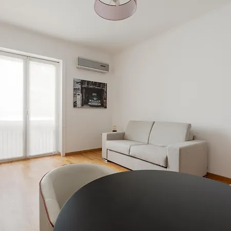 Guesthost - Domodossola M5 Modern Apartmán Milán