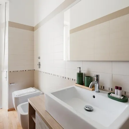 Guesthost - Domodossola M5 Modern * Milán