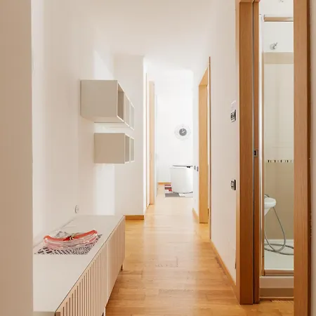 Guesthost - Domodossola M5 Modern Apartmán