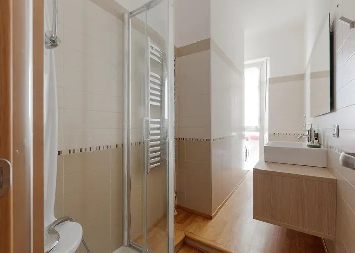Guesthost - Domodossola M5 Modern * Mailand
